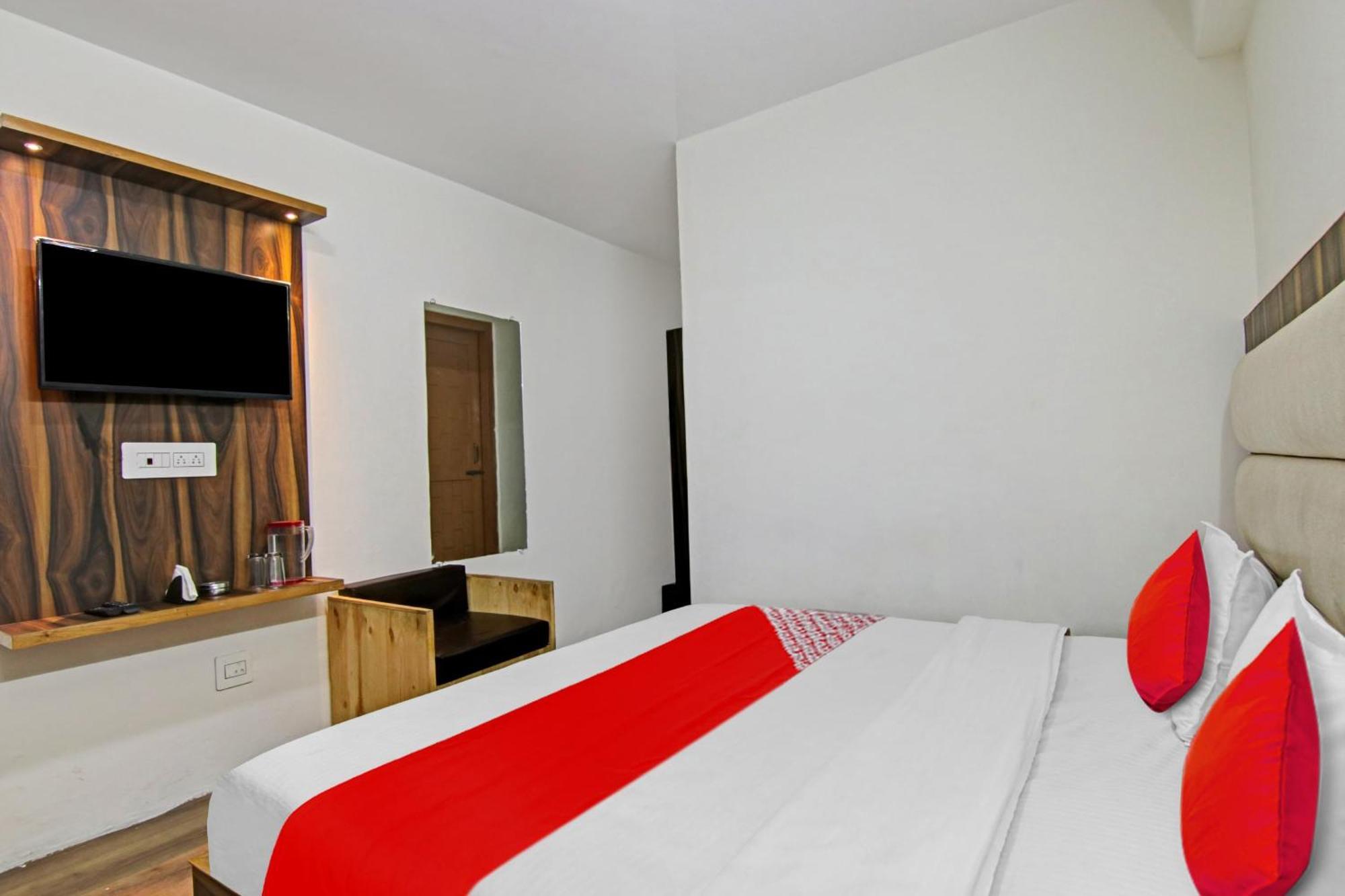 Hotel O Alfa Manāli Екстериор снимка